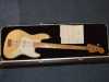 Prodávámm baskytaru Fender Jazz Bass, org. USA, r.v. 1983, protože kvůli stylu kapely jsem koupil Musicmana. Fender je profi nástroj používaný ve studiu i pro live hraní, bezvadný stav, krásný vyhraný zvuk. Včetně orig. pevného pouzdra Fender a křestního listu z Washington Music Center. Cena: 33.000 Kč.