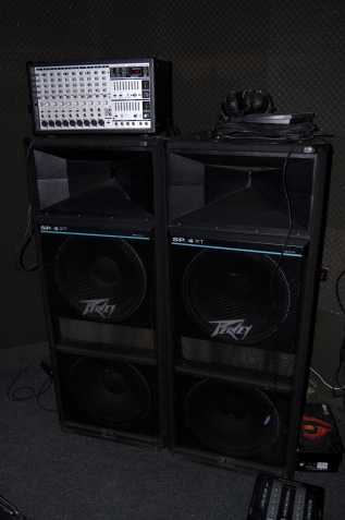 Power mix Behringer a bedny Peavey