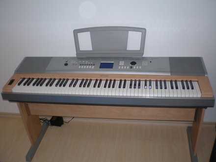DIGITALNE PIANO YAMAHA DGX-620