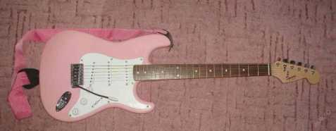 Squier Stratocaster Pink + popruh 